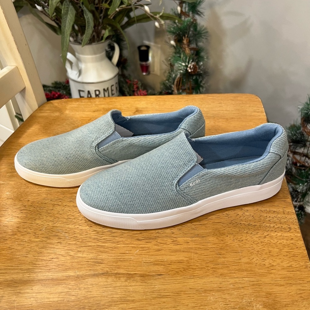 NEW Keds Pursuit Denim Slip On  - Size 8.5 - Pursuit means “hands free” on & off